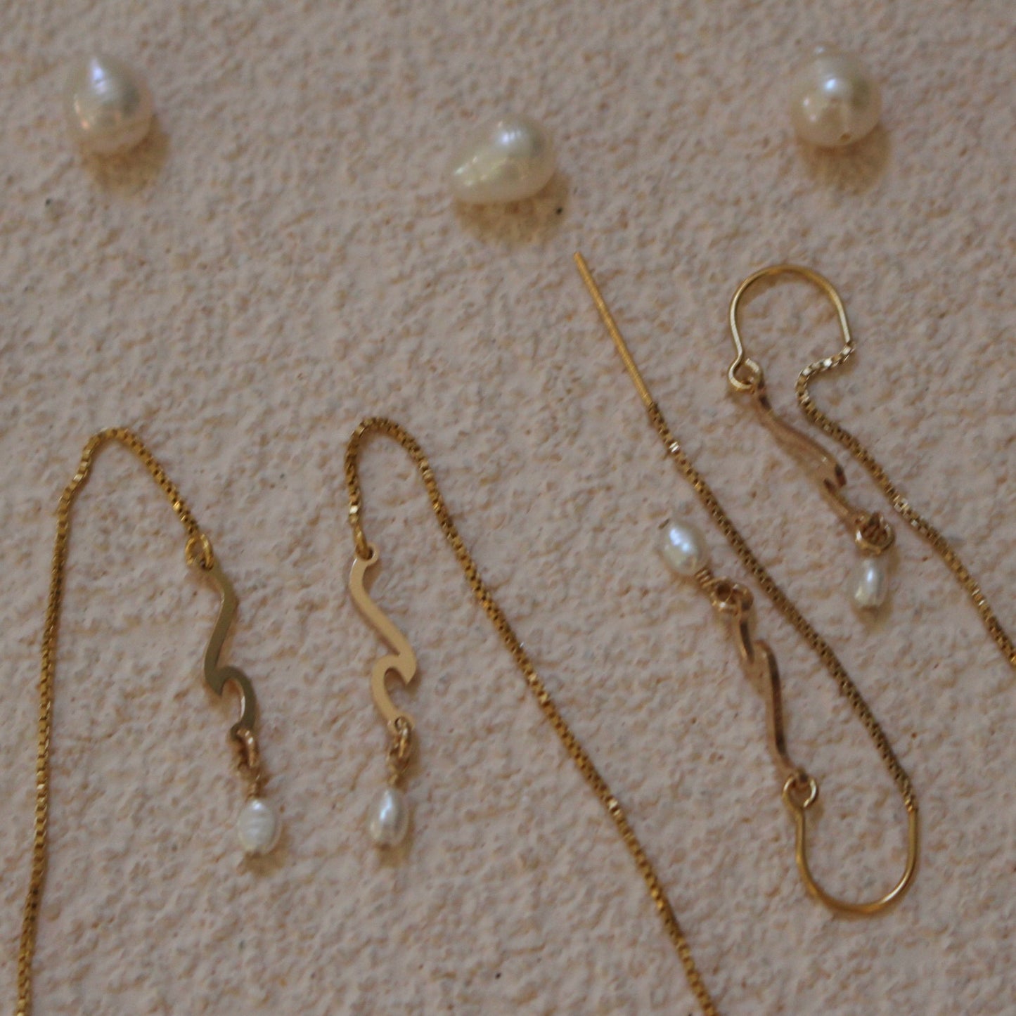 Olita Pearl Threader Earring