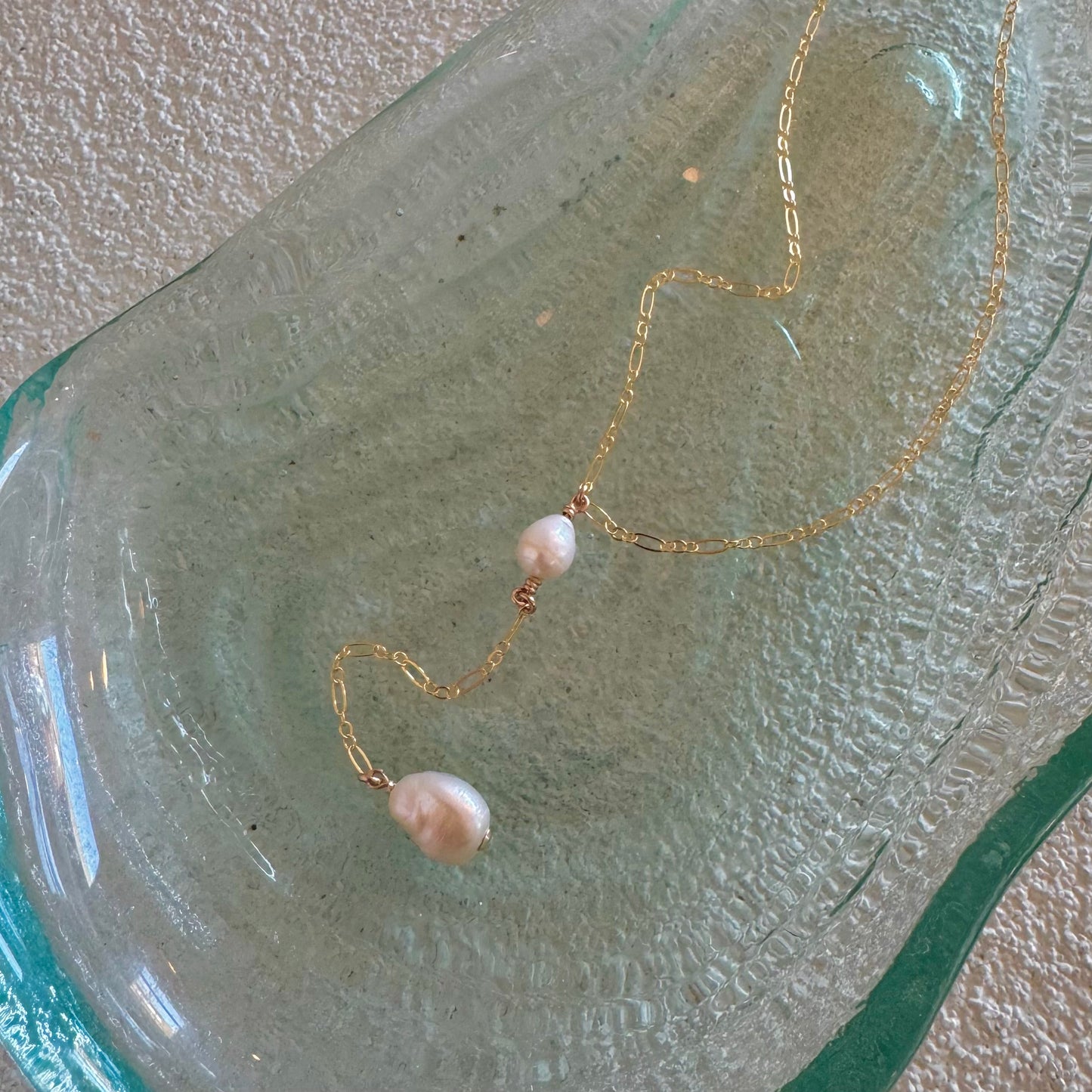 Isla Pearl Lariat Necklace