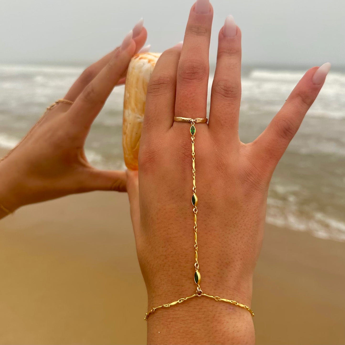 Aqualina Hand Chain : Design Your Own Hand Chain