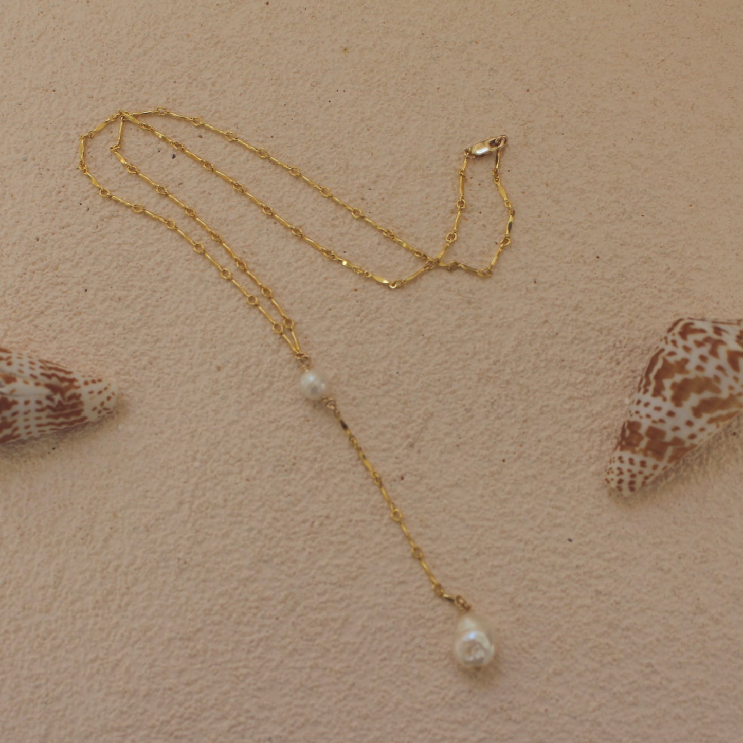 Isla Pearl Lariat Necklace