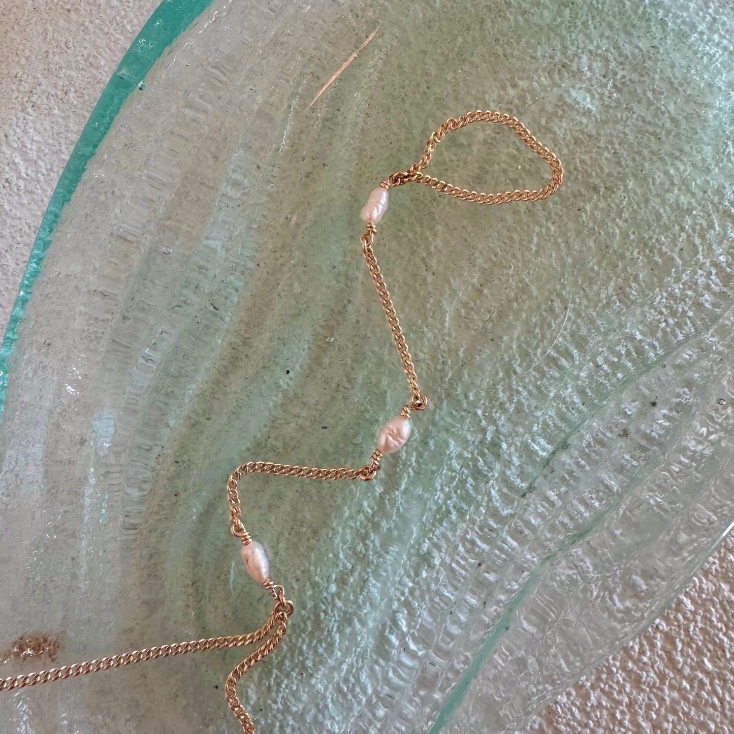 Sirena Pearl Hand Chain