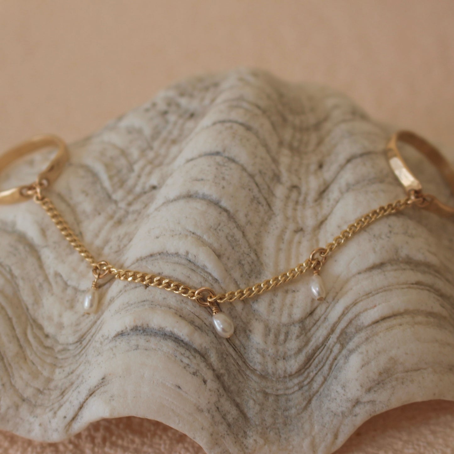 Sirena Pearl Finger Ring Chain